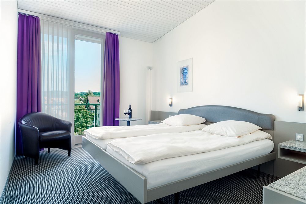 Hotel Fly Away Kloten Eksteriør bilde