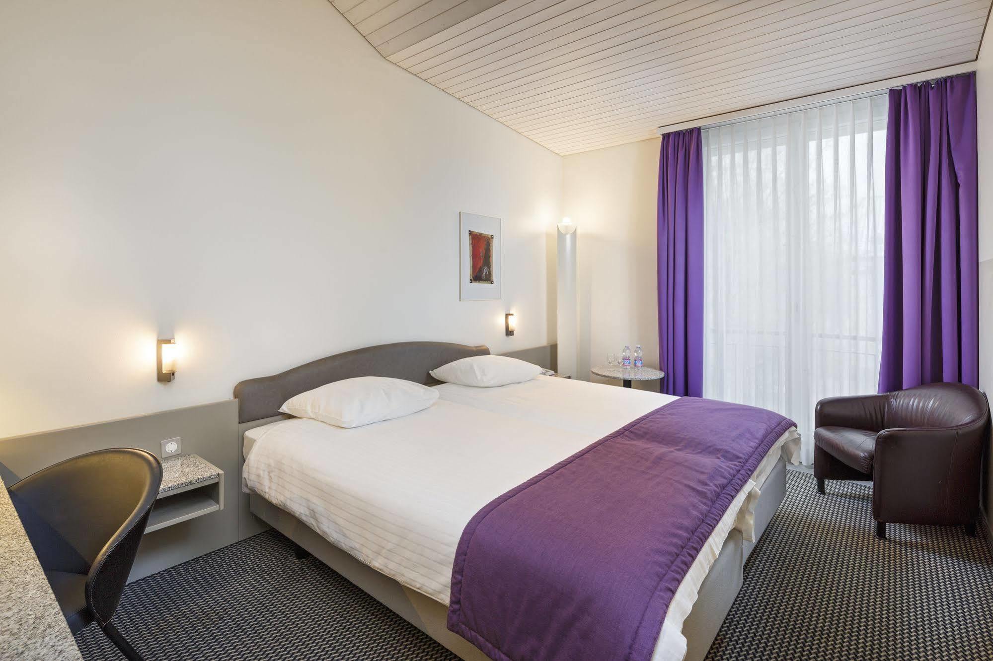 Hotel Fly Away Kloten Eksteriør bilde